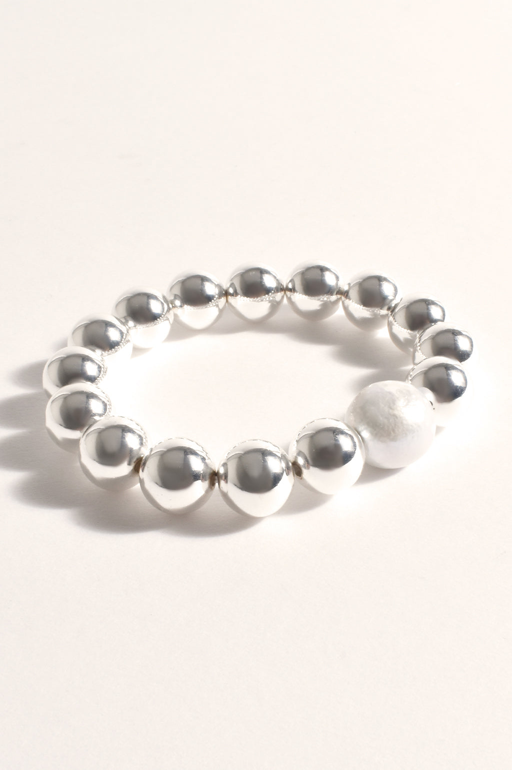 Pearl Centre Metal Ball Event Bracelet