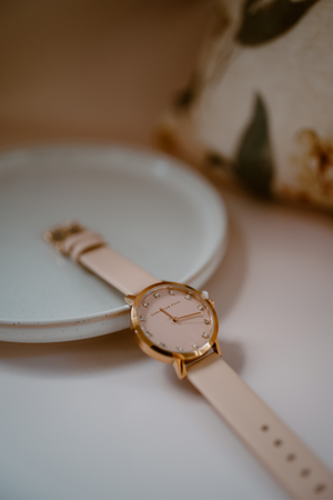 Luxe Deluxe Peach Leather Band Watch